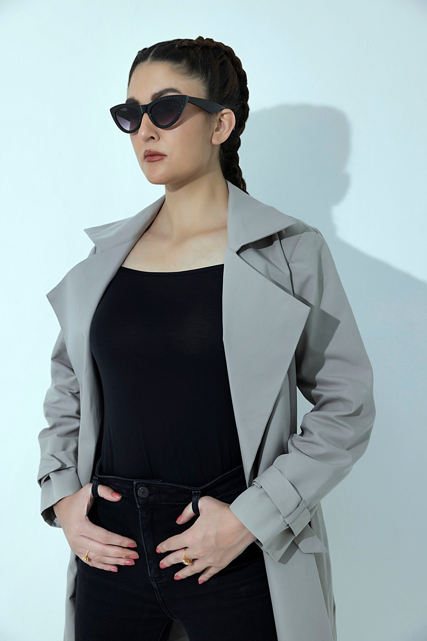 Women's twill elegant grey trenchcoat.