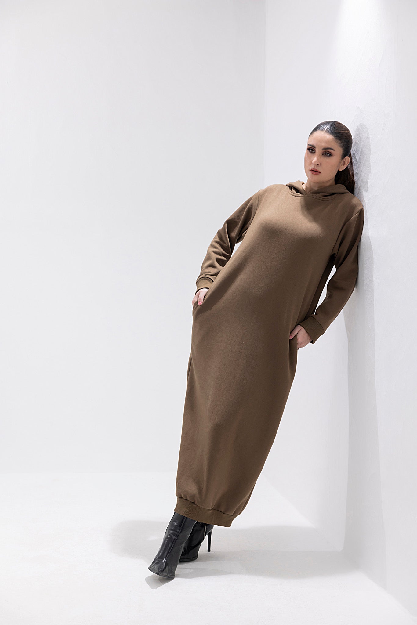 Women's hooded rib brown bodycon. 