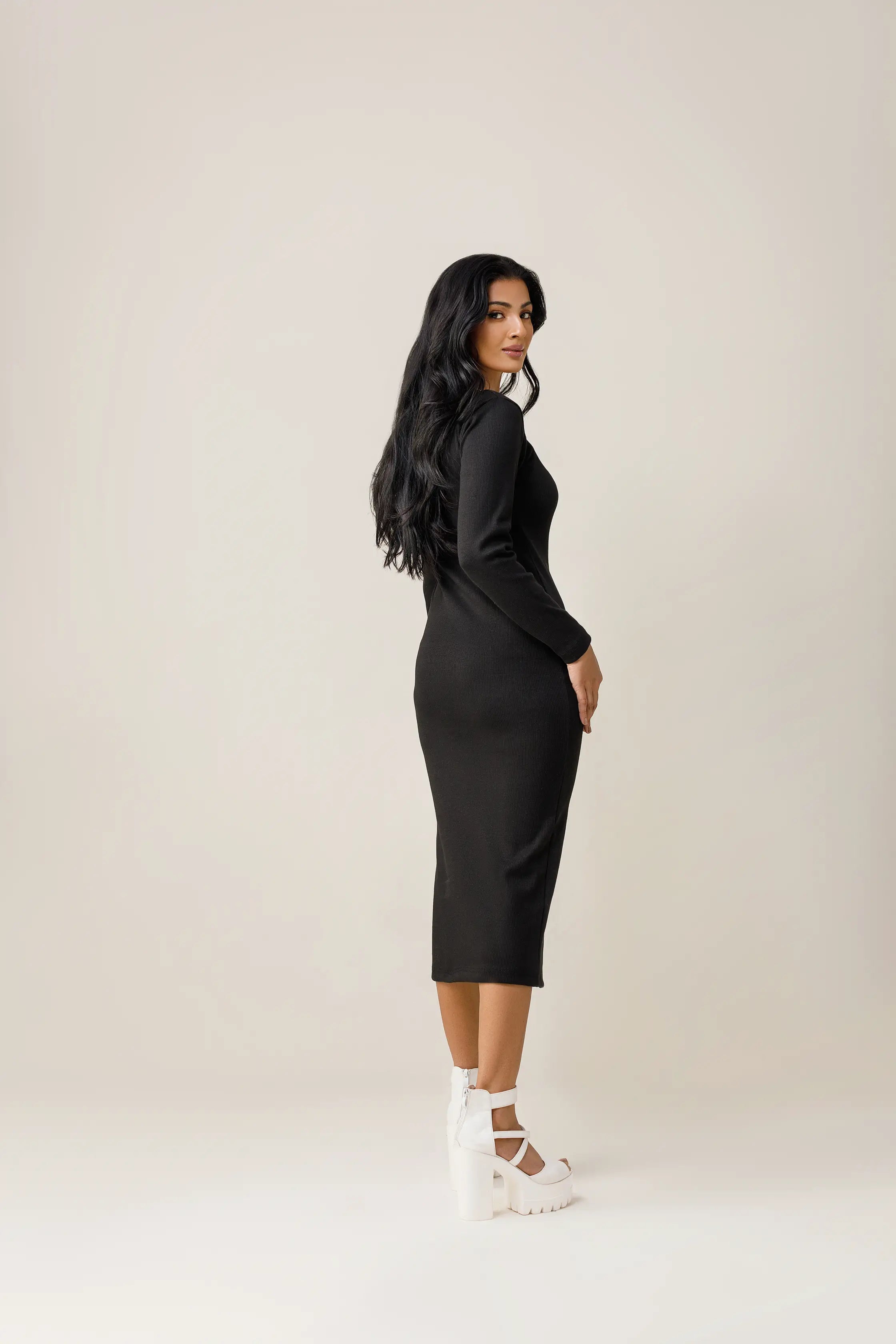 Black Diamond Neck Bodycon dress – Decuir