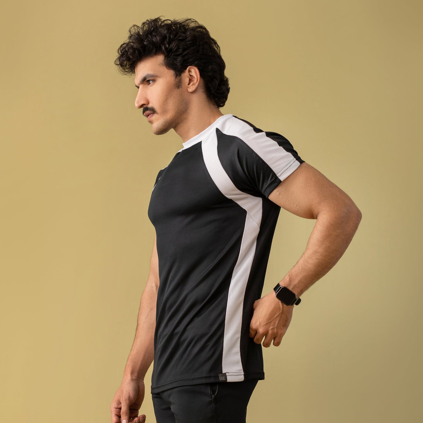 Dominate Activewear T-shirt (White & Black)