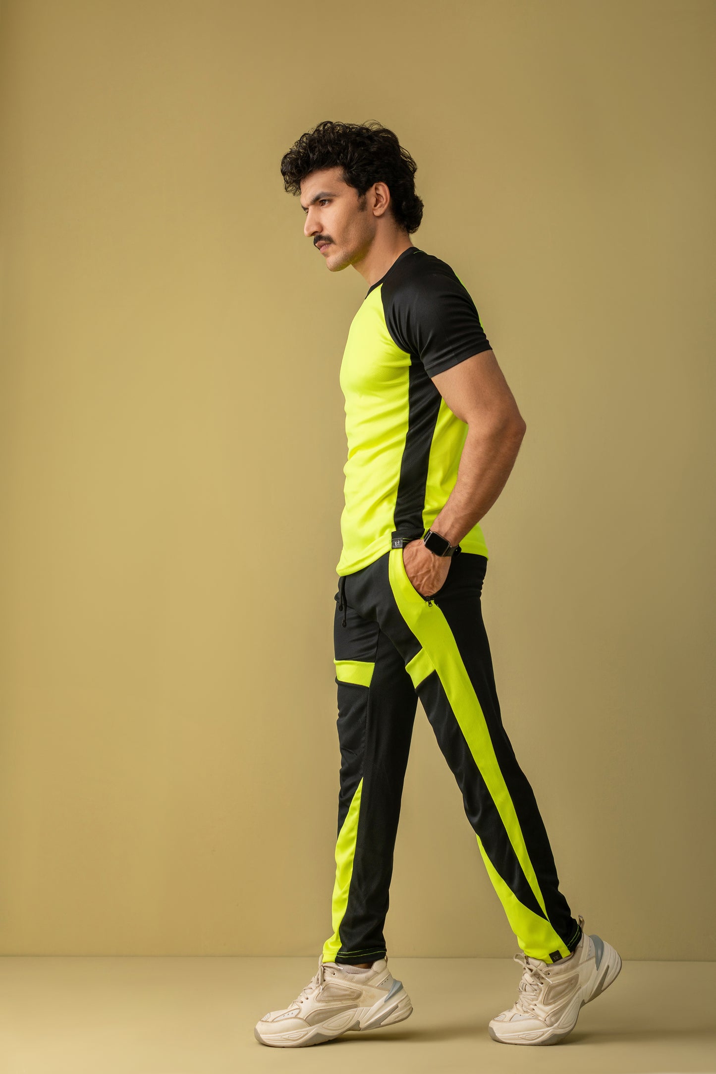 Ignite Your Performance Activewear Suit (Neon & Black)