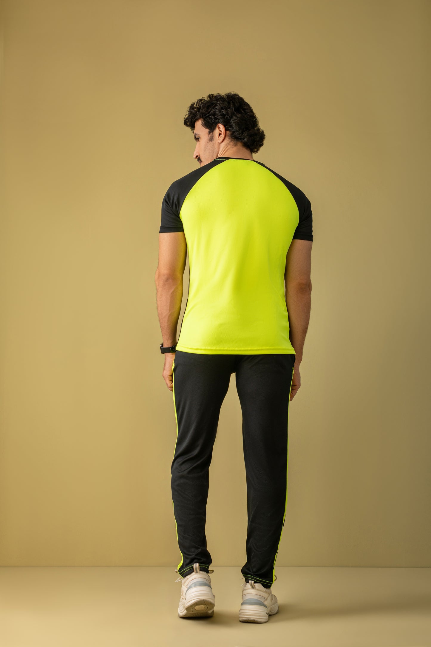 Ignite Your Performance Activewear Suit (Neon & Black)