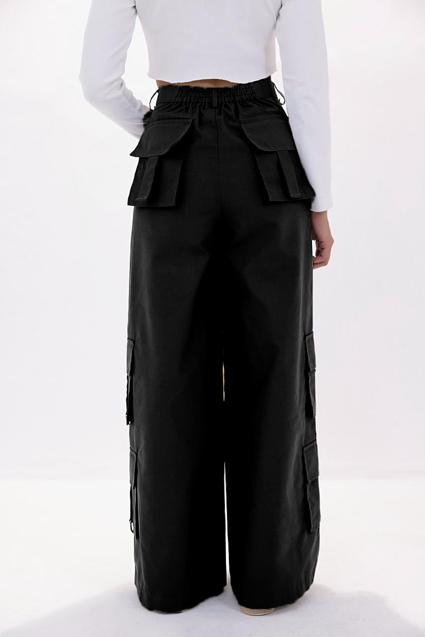 Black Venture Women's Cargo Pants