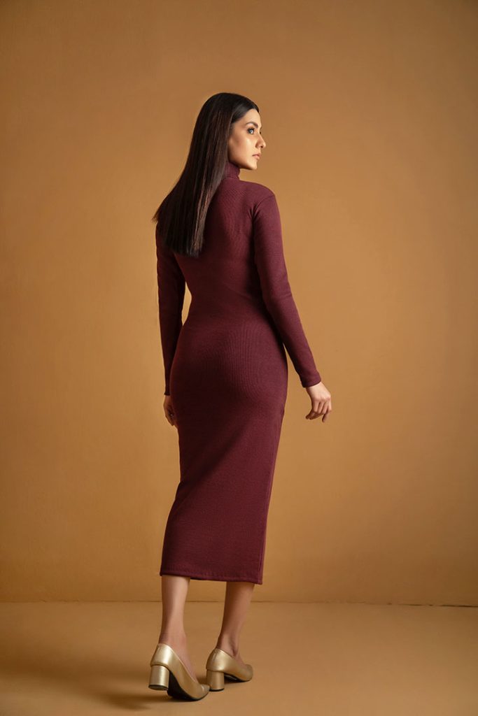 Maroon highneck Bodycon dress – Decuir